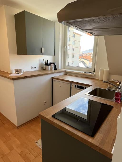 Cozy City Center Apartment Graz Exterior foto